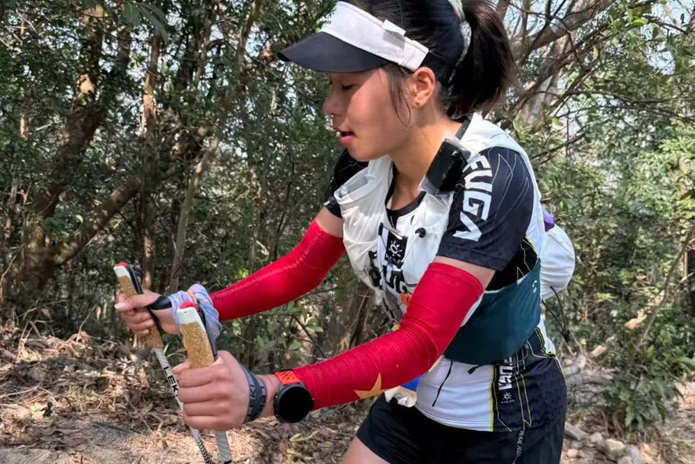 'Nữ hoàng chạy địa hình' Việt Nam vô địch giải ultra trail thế giới sau màn rượt đuổi nghẹt thở suốt 93 km - Ảnh 1.