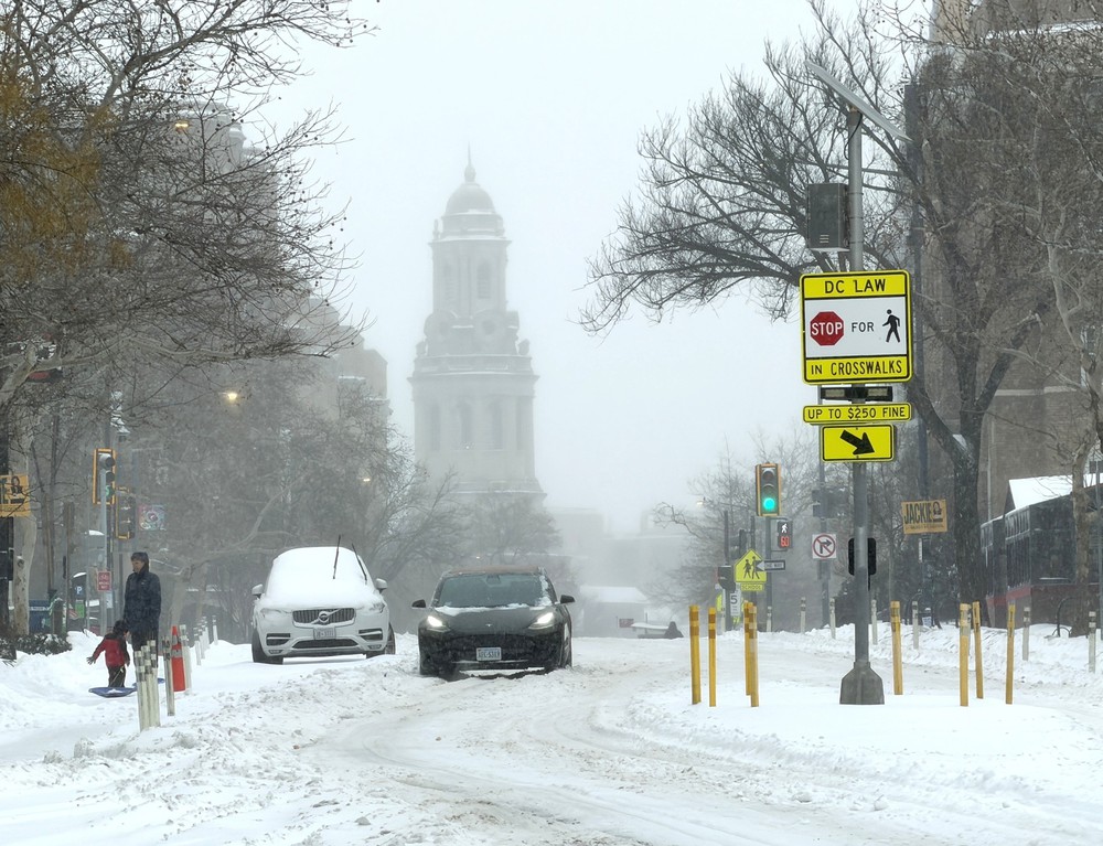 Nhìn lại những trận bão mùa Đông mạnh nhất từng đổ bộ vào Mỹ trong thế kỷ qua - Ảnh 1. Nhìn lại những trận bão mùa Đông mạnh nhất từng đổ bộ vào Mỹ trong thế kỷ qua - Ảnh 1.