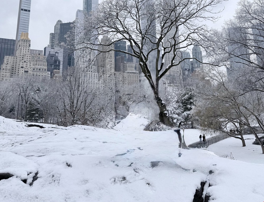 Nhìn lại những trận bão mùa Đông mạnh nhất từng đổ bộ vào Mỹ trong thế kỷ qua - Ảnh 2. Nhìn lại những trận bão mùa Đông mạnh nhất từng đổ bộ vào Mỹ trong thế kỷ qua - Ảnh 2.
