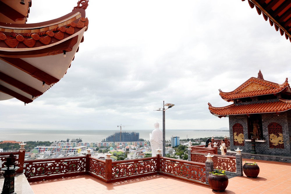 Vẻ đẹp chùa tháp Nam Khánh Hòa - Ảnh 2. Vẻ đẹp chùa tháp Nam Khánh Hòa - Ảnh 2.