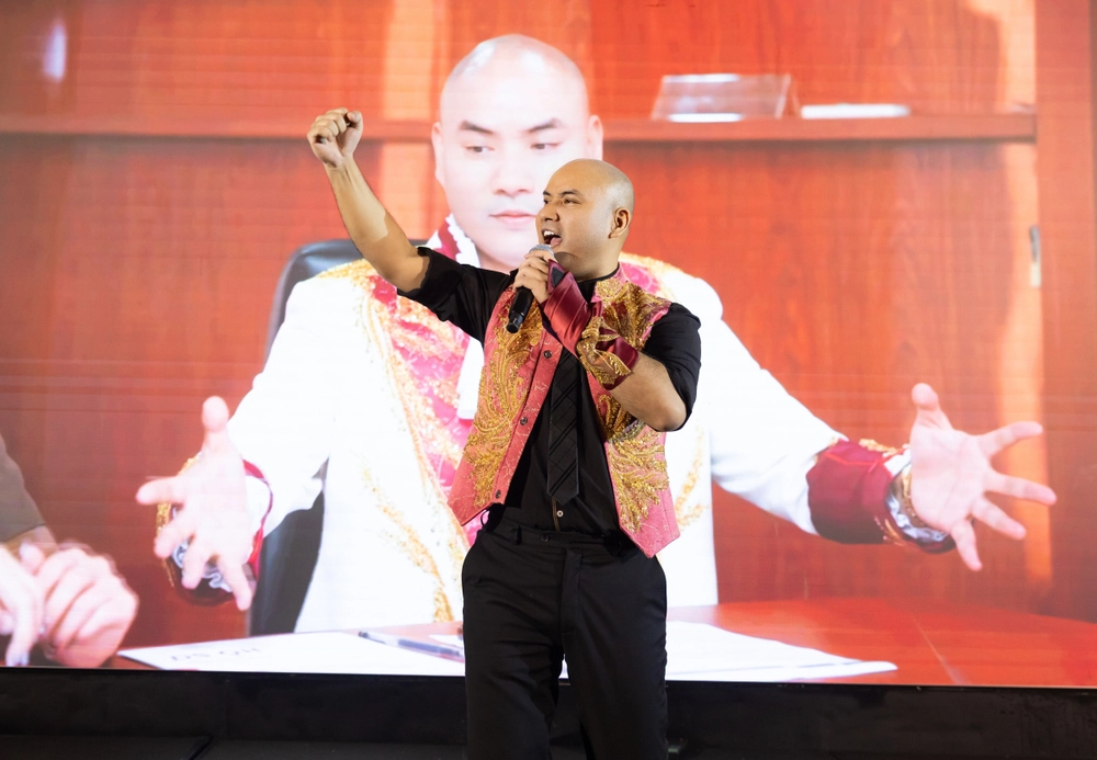 Ca sĩ A Tuân hé lộ 3 ca khúc mới trong Tết 2026 - Ảnh 1. Ca sĩ A Tuân hé lộ 3 ca khúc mới trong Tết 2026 - Ảnh 1.