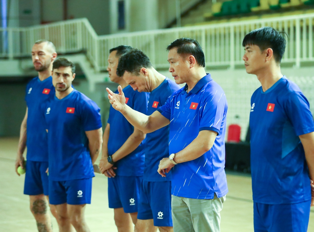 Futsal Việt Nam học tinh thần U23, bứt phá sau bài học SEA Games 33 - Ảnh 1.
