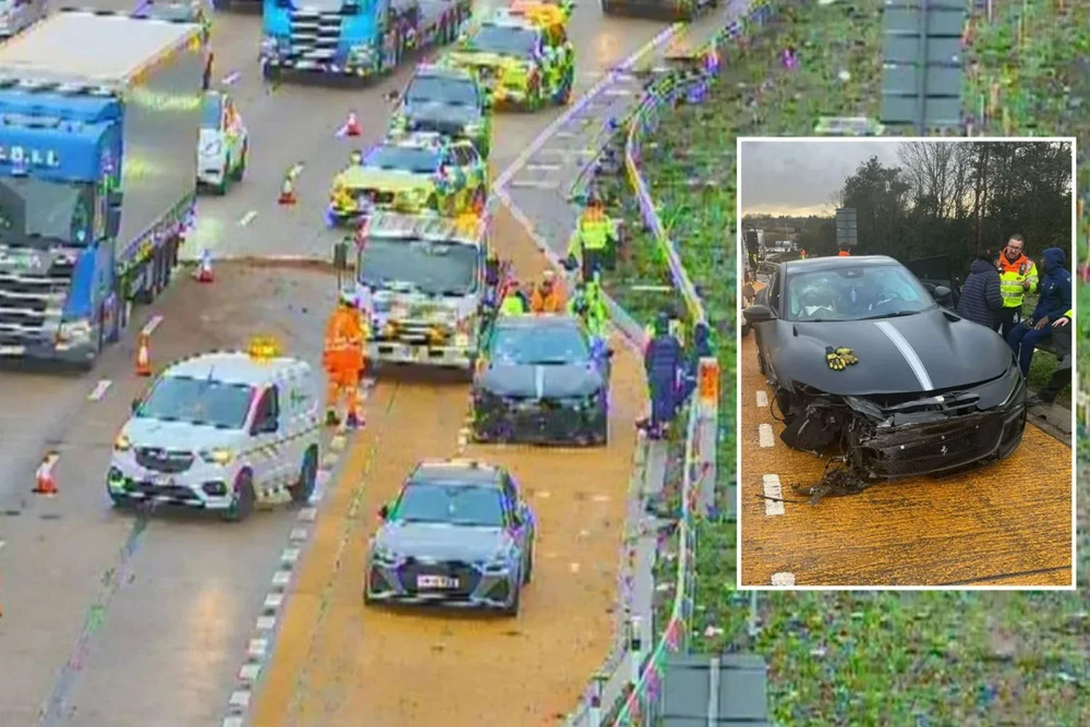 Sao Premier League gặp tai nạn giao thông trước trận đấu ở Champions League - Ảnh 2.