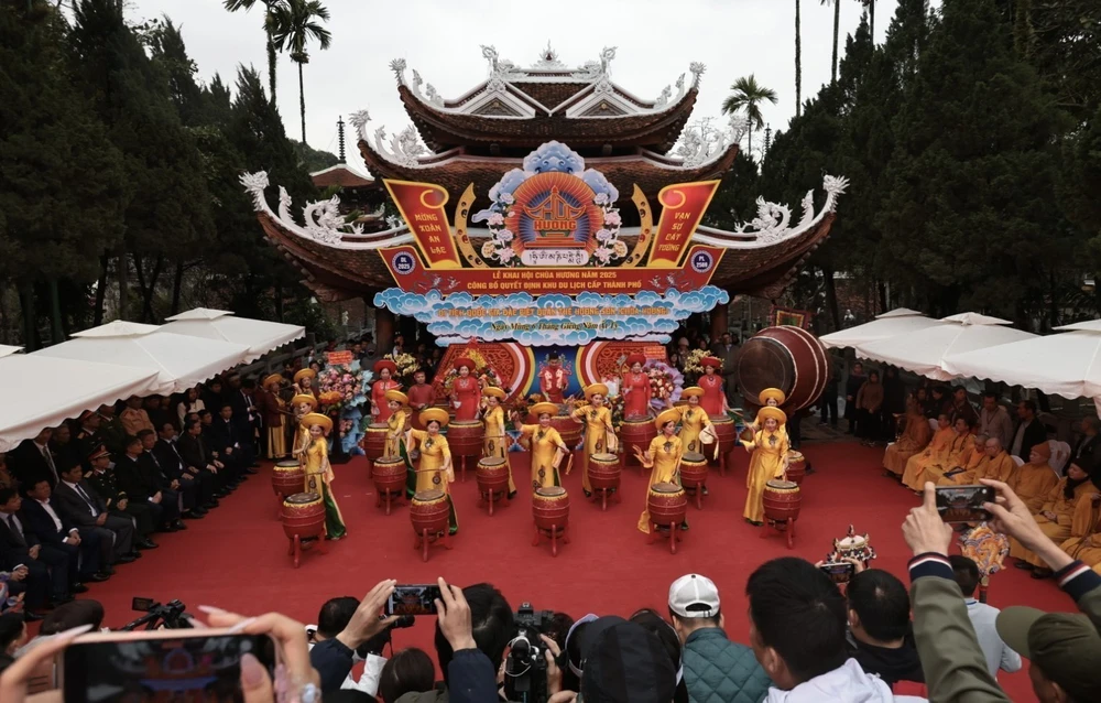 Mùa lễ hội Chùa Hương 2026: Nâng cao chất lượng phục vụ, đảm bảo an toàn, minh bạch - Ảnh 1.