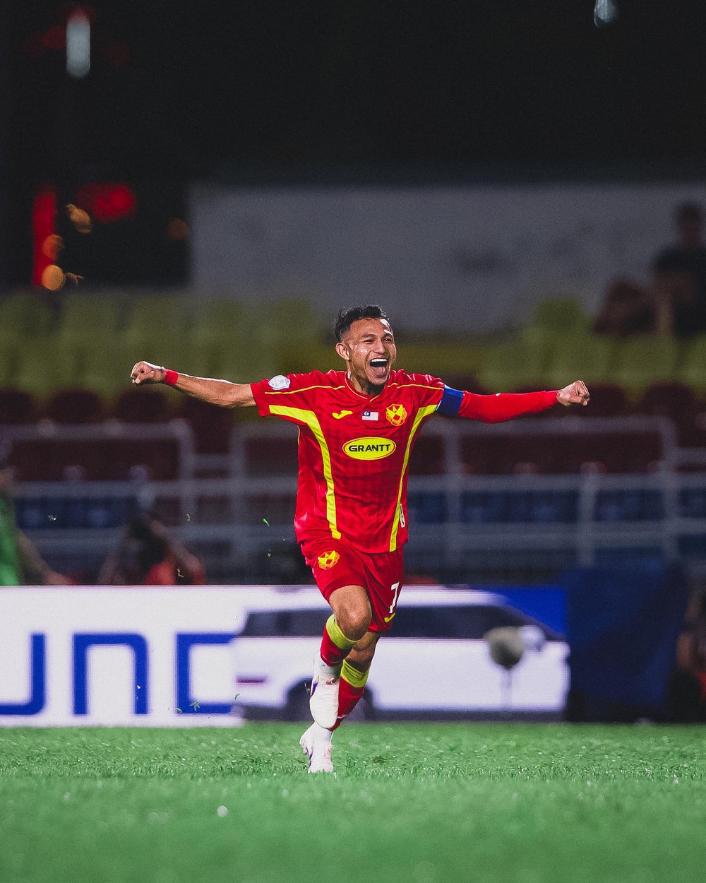 Tuyển thủ Malaysia lập cú đúp, đội bóng của V-League dừng bước ở Shopee Cup  - Ảnh 1.