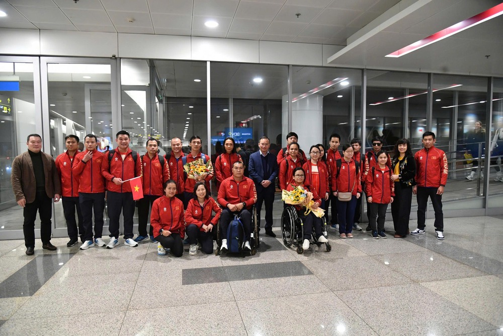 Đoàn Thể thao Người khuyết tật Việt Nam trở về nước, khép lại hành trình ASEAN Para Games 13 - Ảnh 1.