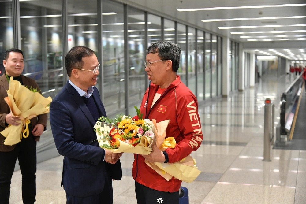 Đoàn Thể thao Người khuyết tật Việt Nam trở về nước, khép lại hành trình ASEAN Para Games 13 - Ảnh 4.