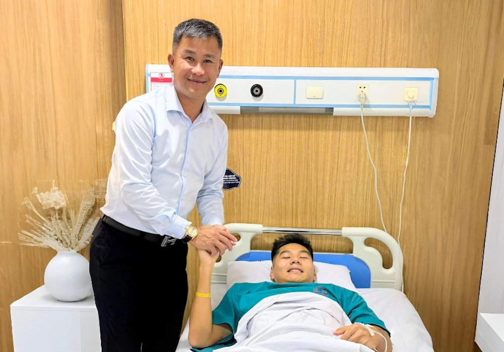 Tin nóng bóng đá Việt Nam hôm nay 29/1: VFF báo tin vui về Hiểu Minh; Đình Bắc nhận Cúp Vua phá lưới trước trận gặp Ninh Bình. - Ảnh 1. Tin nóng bóng đá Việt Nam hôm nay 29/1: VFF báo tin vui về Hiểu Minh; Đình Bắc nhận Cúp Vua phá lưới trước trận gặp Ninh Bình. - Ảnh 1.