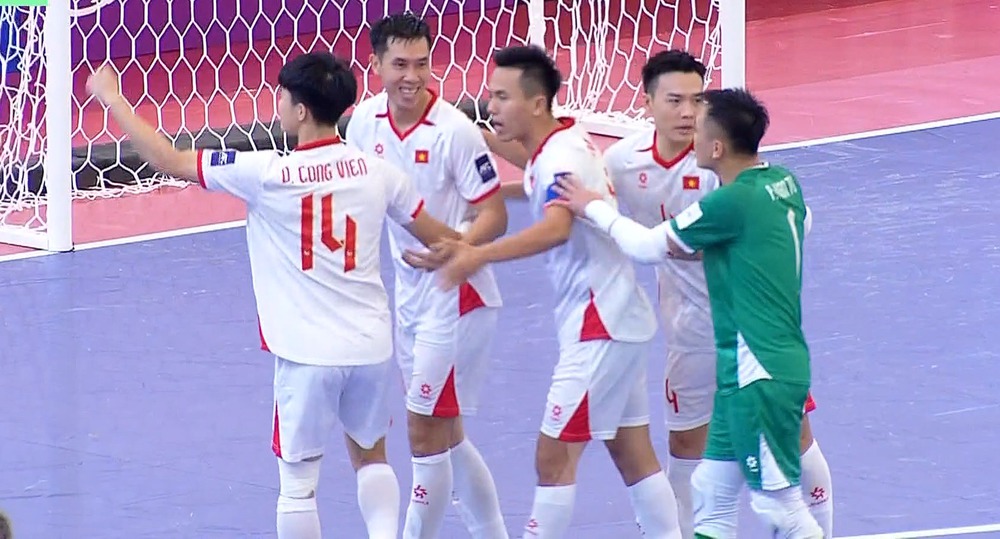 TRỰC TIẾP bóng đá Lebanon 0-2 Việt Nam 13h00 hôm nay: Ngọc Anh nhân đôi cách biệt - Ảnh 3.