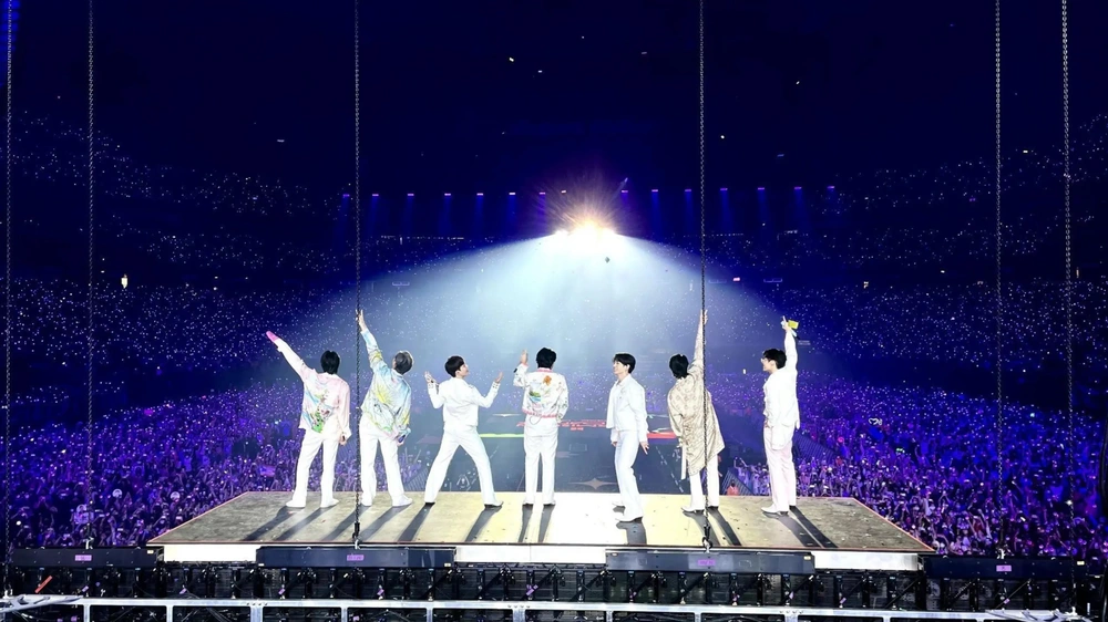 Chưa diễn ra, tour diễn của BTS đã tạo hiệu ứng domino kinh tế "khổng lồ" - Ảnh 5.