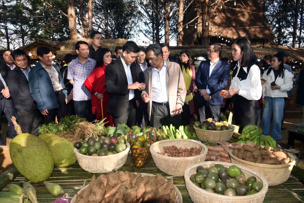 Vì một miền quê đáng sống: Măng Đen giữa đại ngàn Tây Nguyên níu chân lữ khách - Ảnh 4. Vì một miền quê đáng sống: Măng Đen giữa đại ngàn Tây Nguyên níu chân lữ khách - Ảnh 4.