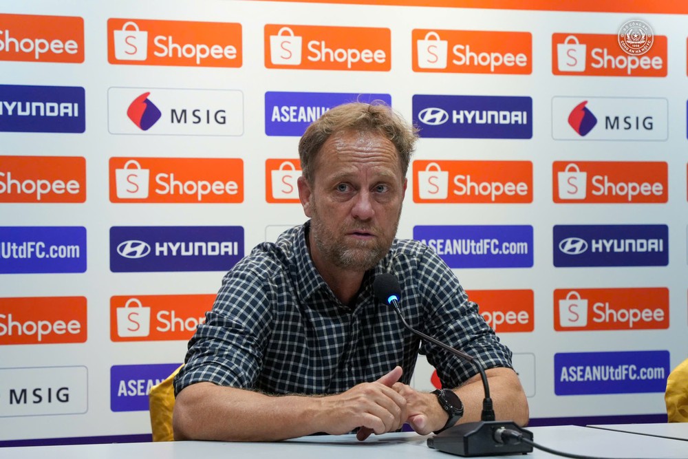 HLV Polking muốn quên nhanh thất bại trước Selangor, dồn sức quyết đấu Ninh Bình vì ngôi đầu V-League - Ảnh 1. HLV Polking muốn quên nhanh thất bại trước Selangor, dồn sức quyết đấu Ninh Bình vì ngôi đầu V-League - Ảnh 1.