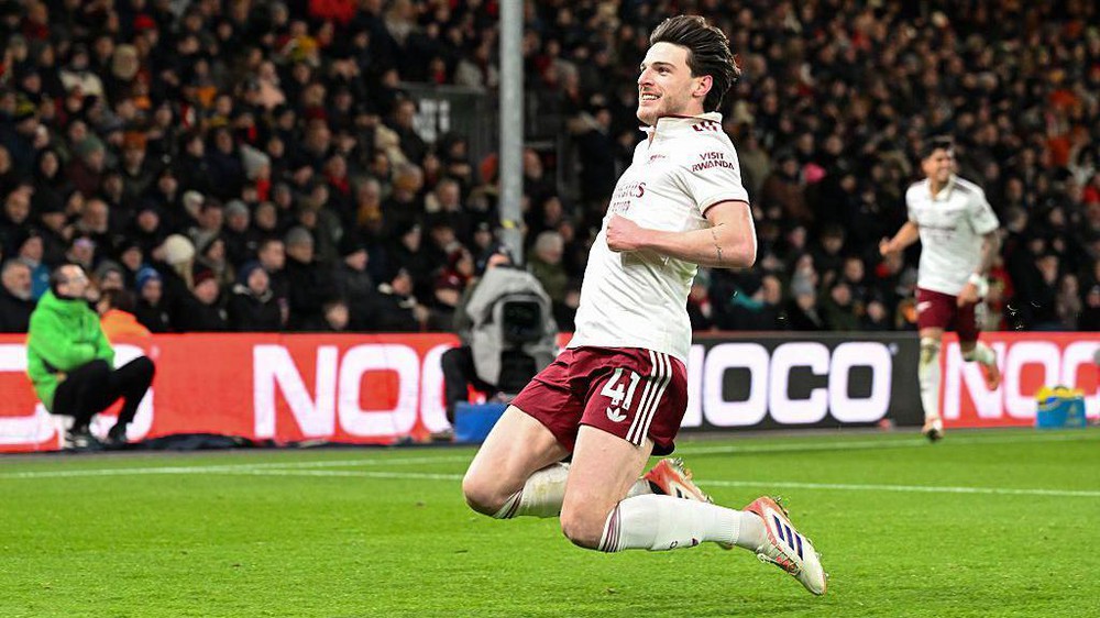 Declan Rice rực sáng, Arsenal xây chắc ngôi đầu Ngoại hạng Anh - Ảnh 1. Declan Rice rực sáng, Arsenal xây chắc ngôi đầu Ngoại hạng Anh - Ảnh 1.