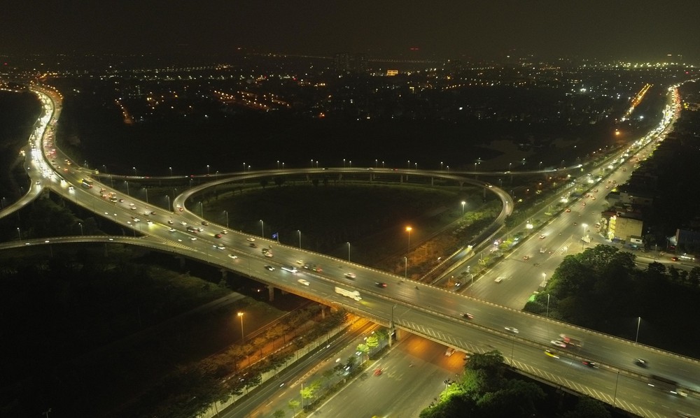 Hà Nội: Giao thông dần đông đúc trong ngày cuối kỳ nghỉ Tết Dương lịch - Ảnh 5.