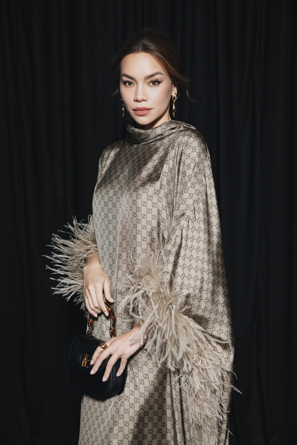 Hồ Ngọc Hà đọ sắc Ninh Dương Lan Ngọc, Thúy Ngân tại sự kiện thời trang - Ảnh 1. Hồ Ngọc Hà đọ sắc Ninh Dương Lan Ngọc, Thúy Ngân tại sự kiện thời trang - Ảnh 1.