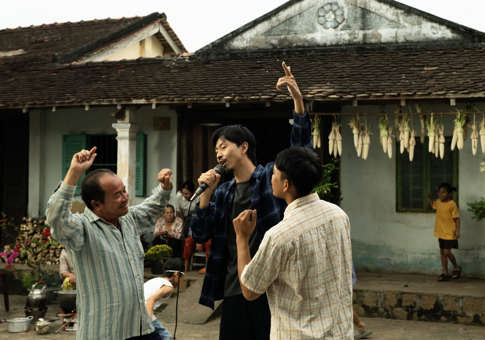 Tự sự về người cha qua ca khúc mới "Việc lớn" của Đen - Ảnh 2.