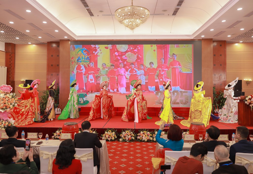 Chương trình "Tết ba miền – Chào Xuân 2026" - Ảnh 7. Chương trình "Tết ba miền – Chào Xuân 2026" - Ảnh 7.