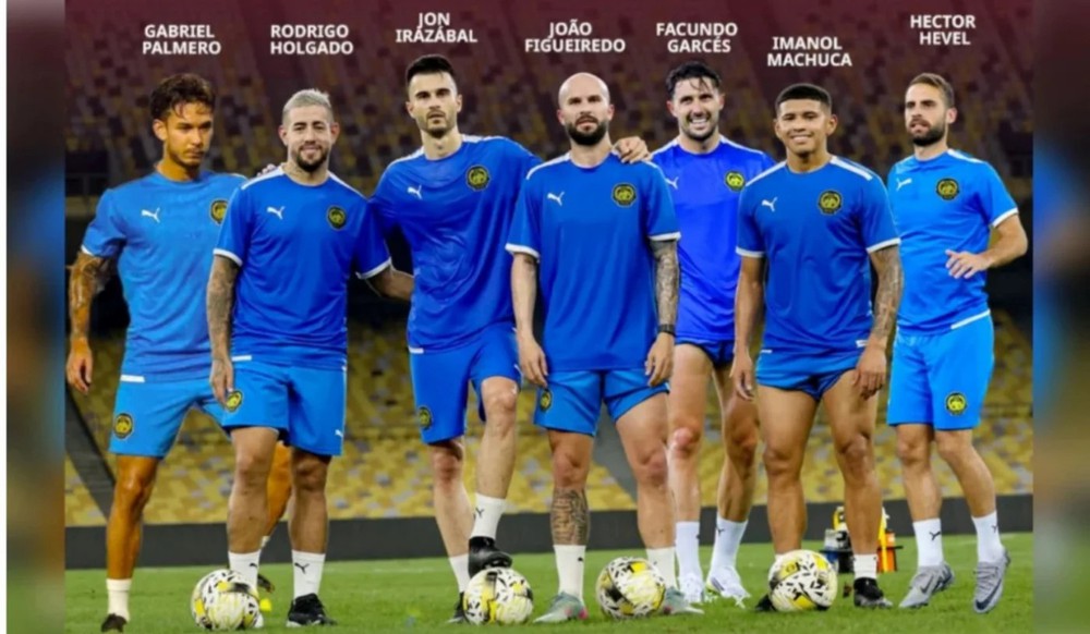 HLV Malaysia hy vọng 'phép màu' giúp 7 cầu thủ gian lận nhập tịch trở lại ở trận tái đấu với ĐT Việt Nam - Ảnh 1.