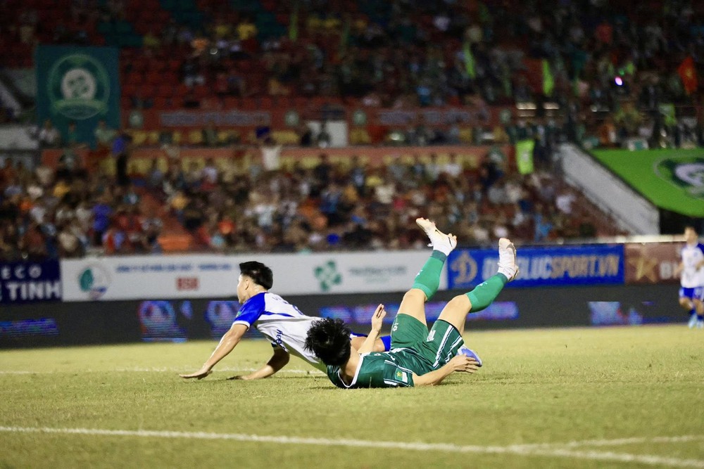 Tin nóng bóng đá Việt Nam hôm nay 1/2: Đội tuyển Việt Nam sẵn sàng gặp Indonesia tại tứ kết; Công Phượng tái phát chấn thương - Ảnh 3. Tin nóng bóng đá Việt Nam hôm nay 1/2: Đội tuyển Việt Nam sẵn sàng gặp Indonesia tại tứ kết; Công Phượng tái phát chấn thương - Ảnh 3.