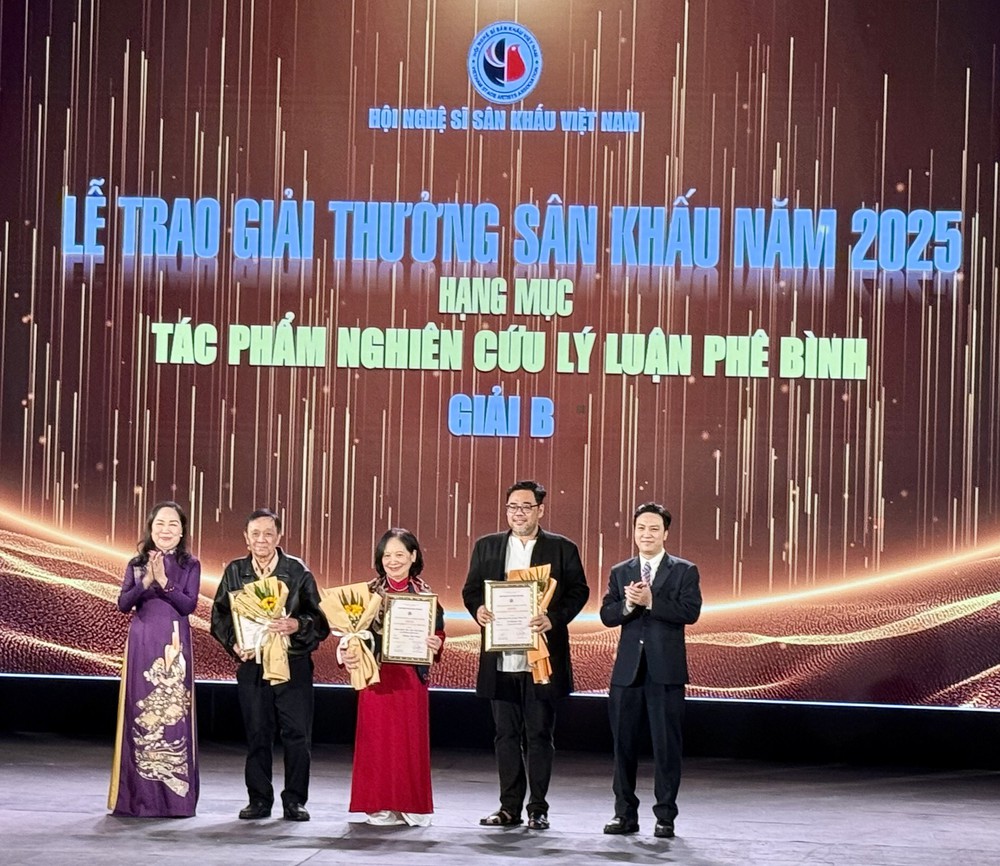 Trao 38 Giải thưởng Sân khấu năm 2025 cho các nghệ sĩ, tác giả, tác phẩm xuất sắc - Ảnh 1. Trao 38 Giải thưởng Sân khấu năm 2025 cho các nghệ sĩ, tác giả, tác phẩm xuất sắc - Ảnh 1.