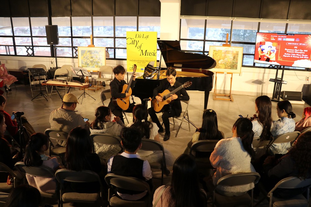 Tiếp tục sáng tạo, thực hiện cam kết của Thành phố Sáng tạo UNESCO - Ảnh 5. Tiếp tục sáng tạo, thực hiện cam kết của Thành phố Sáng tạo UNESCO - Ảnh 5.