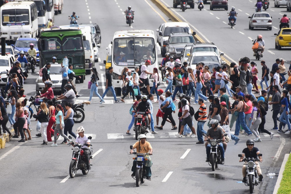 Mỹ tấn công Venezuela: Nhiều nước châu Á nỗ lực đảm bảo an toàn cho công dân - Ảnh 1.