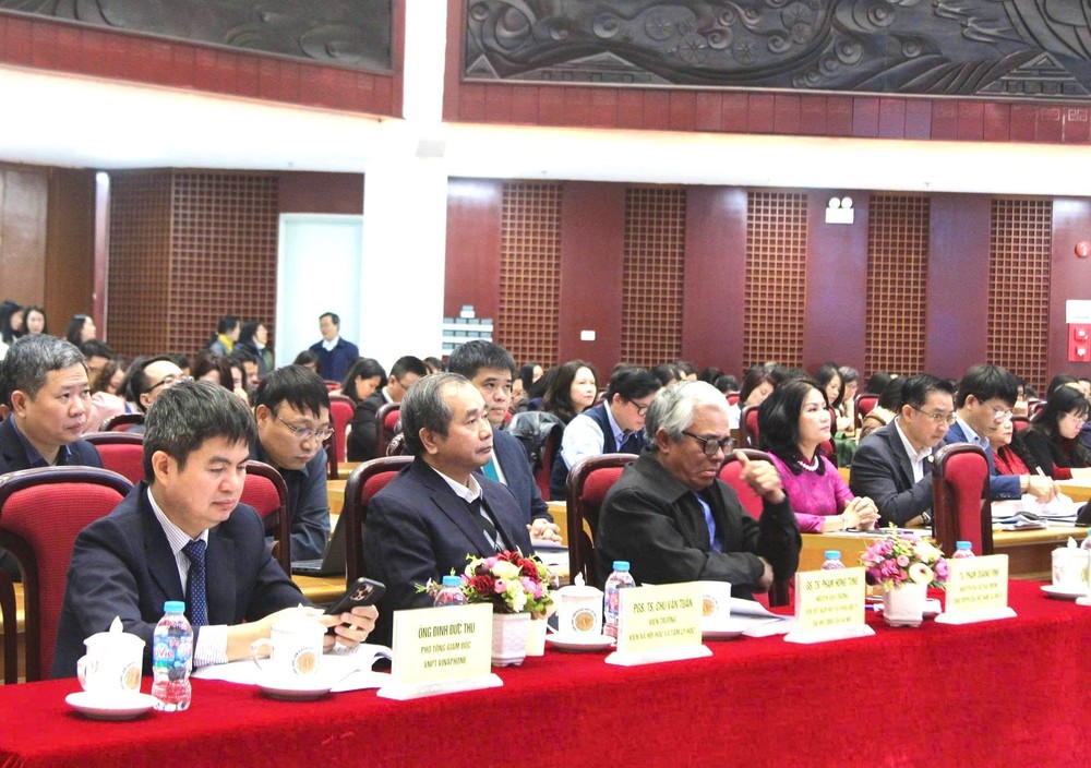 Chuyển đổi số: Từ yêu cầu quản lý đến bảo đảm quyền lợi người dân - Ảnh 2.