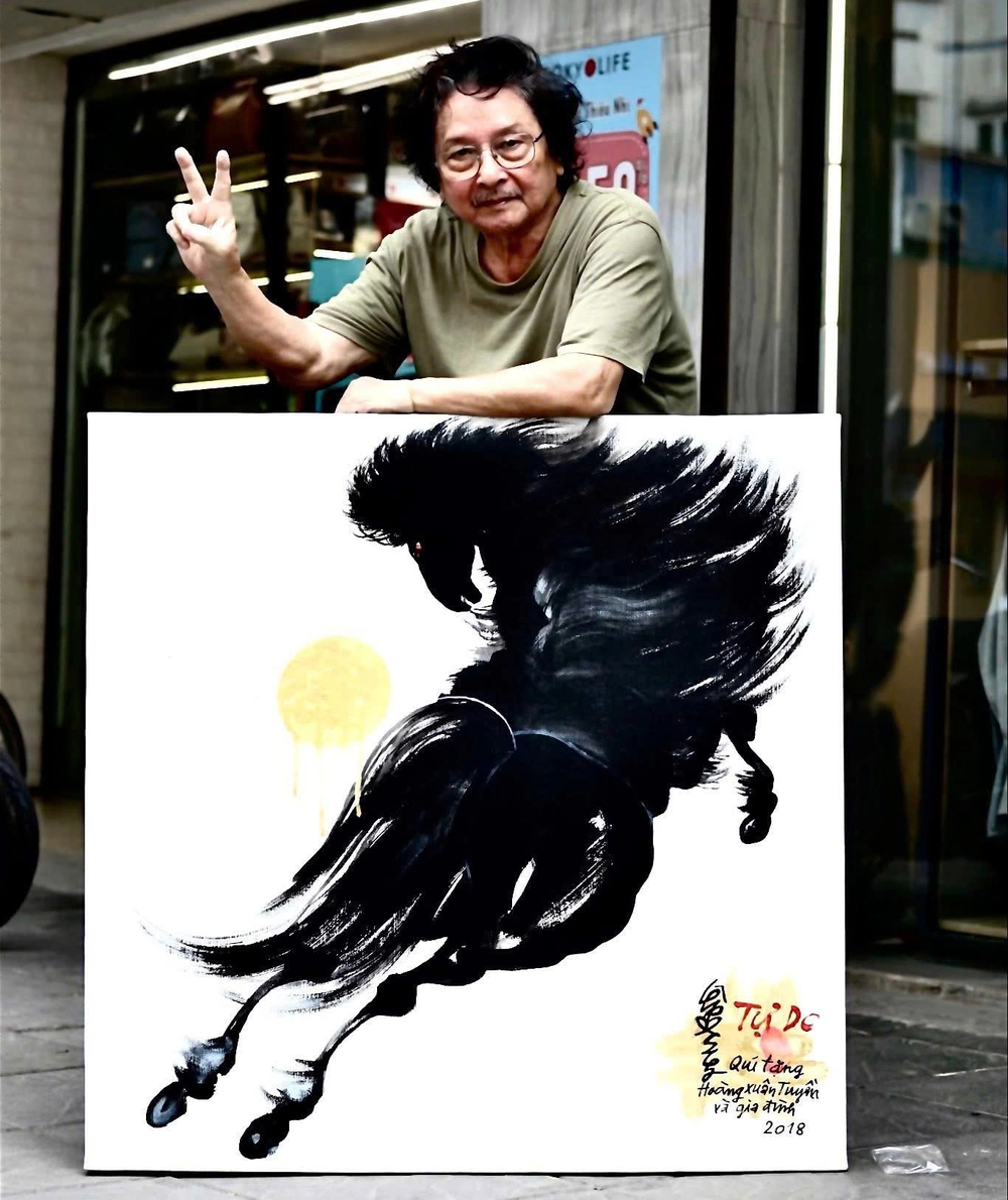 Họa sĩ Lê Trí Dũng - "Sống với ngựa, vẽ bằng cả trái tim" - Ảnh 1.