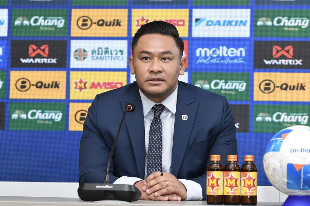 Đội Thái Lan bổ nhiệm HLV mới trước khi tái đấu ĐT Việt Nam ở giải châu Á - Ảnh 1. Đội Thái Lan bổ nhiệm HLV mới trước khi tái đấu ĐT Việt Nam ở giải châu Á - Ảnh 1.