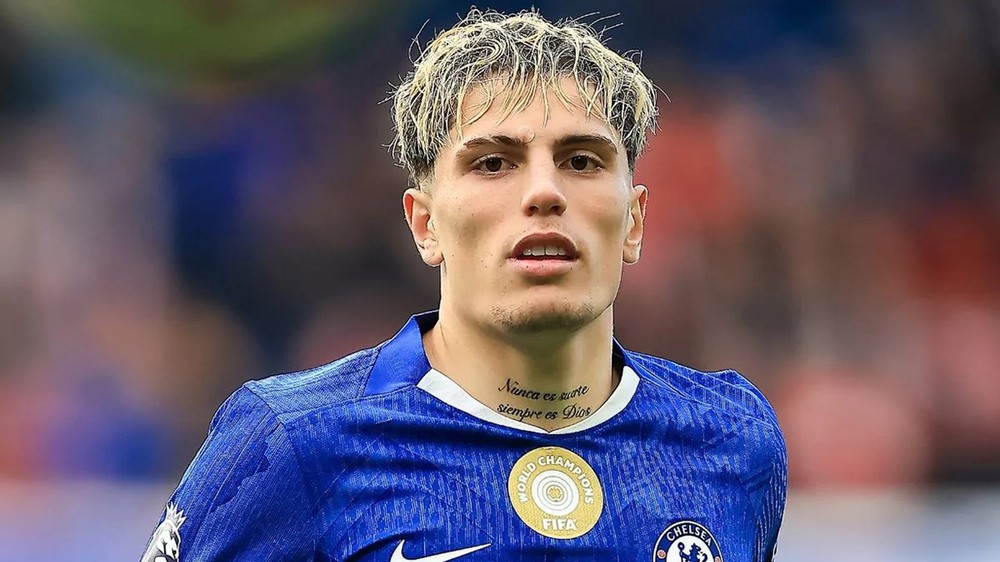 Garnacho có hành động bất ngờ sau khi MU quyết định sa thải HLV Ruben Amorim - Ảnh 2. Garnacho có hành động bất ngờ sau khi MU quyết định sa thải HLV Ruben Amorim - Ảnh 2.