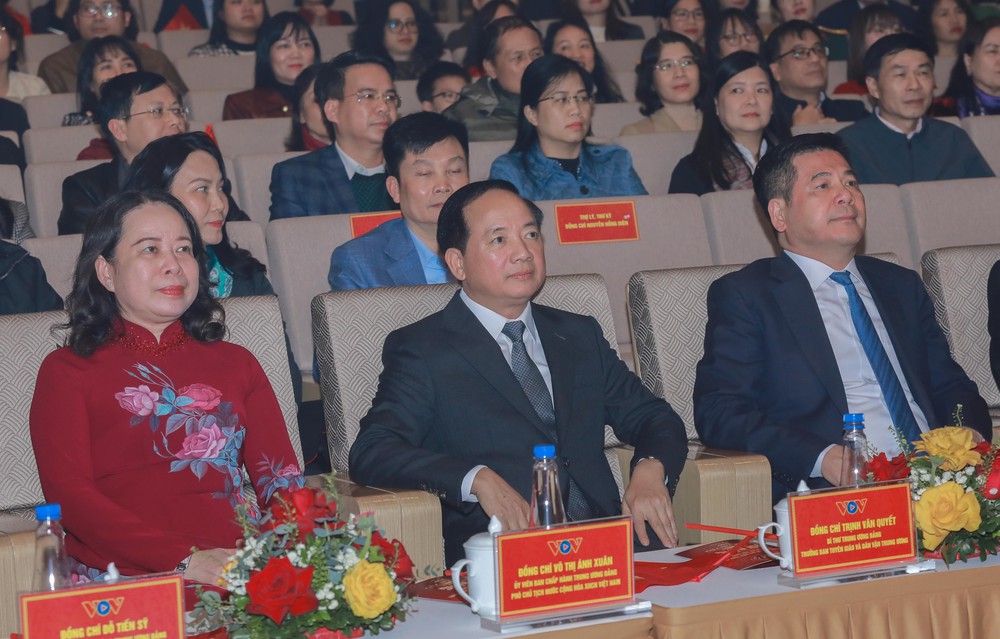 Đại hội XIV của Đảng: Đêm nghệ thuật "Với Đảng vẹn toàn niềm tin yêu" - Ảnh 1.