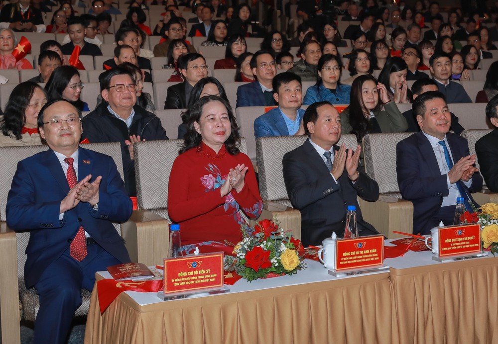 Đại hội XIV của Đảng: Đêm nghệ thuật "Với Đảng vẹn toàn niềm tin yêu" - Ảnh 2.