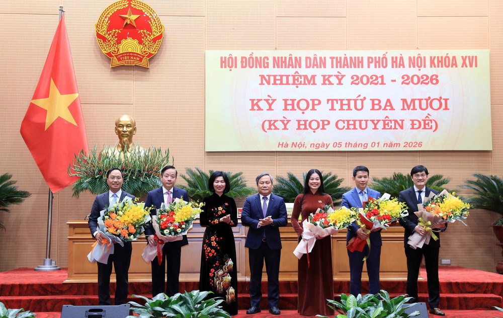 Khai mạc Kỳ họp thứ 30 HĐND thành phố Hà Nội khóa XVI - Ảnh 6. Khai mạc Kỳ họp thứ 30 HĐND thành phố Hà Nội khóa XVI - Ảnh 6.