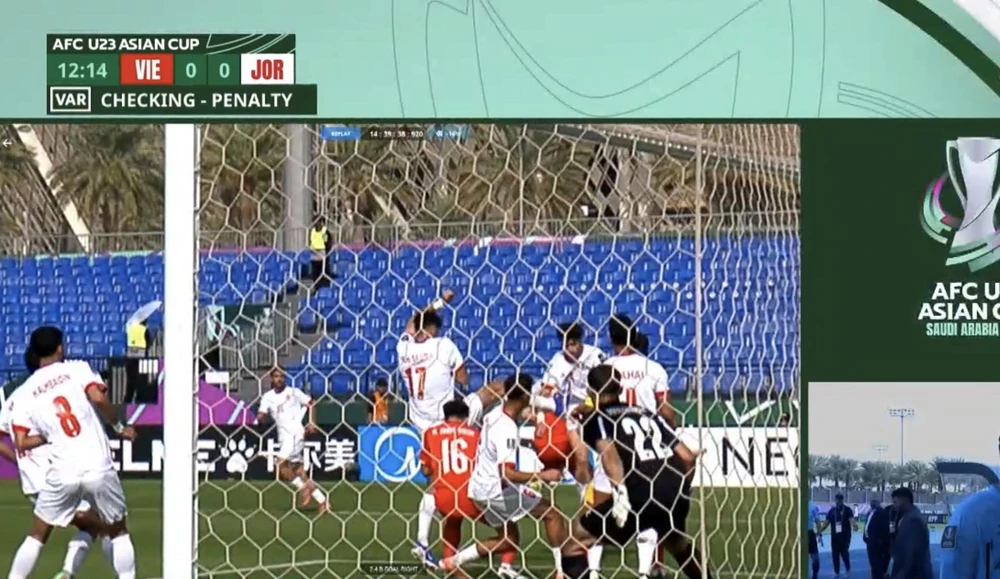 TRỰC TIẾP bóng đá Việt Nam vs Jordan: Đình Bắc ghi bàn mở tỉ số (H1, 1-0) - Ảnh 2.