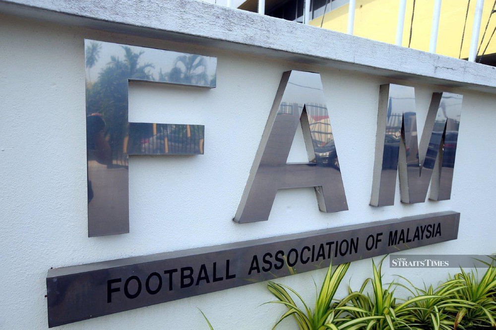 CAS chưa xếp lịch xét xử cho FAM, bóng đá Malaysia như ‘ngồi trên lửa’ - Ảnh 1.