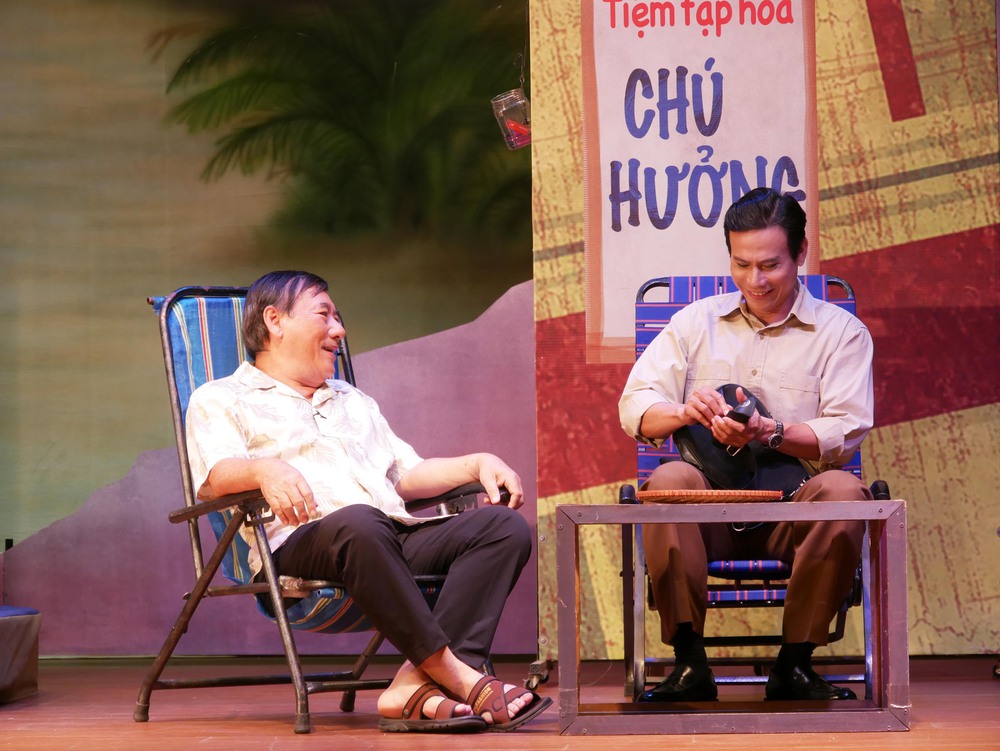 Vở "Hẹn nhau ở cuối con đường": Bản tình ca của sự tử tế - Ảnh 4. Vở "Hẹn nhau ở cuối con đường": Bản tình ca của sự tử tế - Ảnh 4.