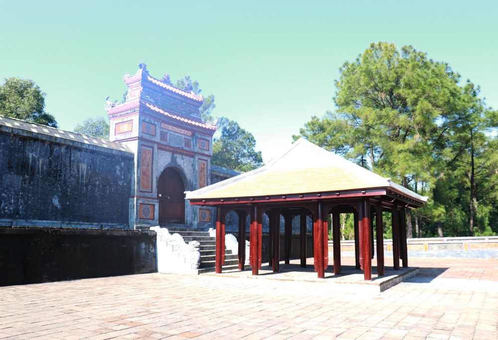 Công trình nhà rường tại di tích lăng vua Thiệu Trị chưa có trong quy hoạch - Ảnh 1.