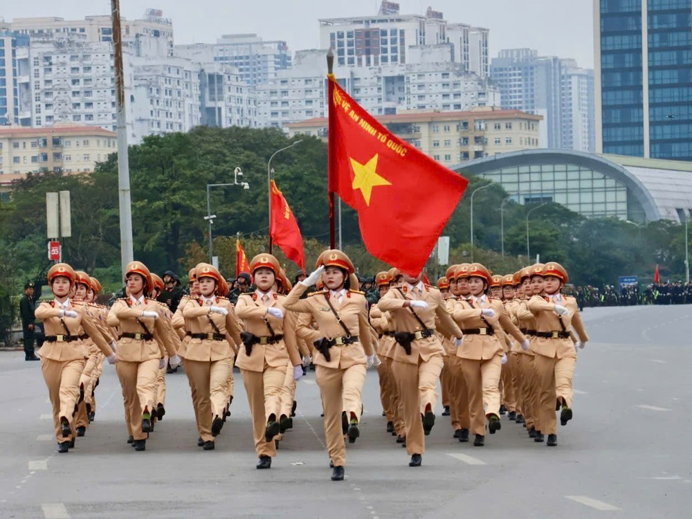 Hà Nội bảo đảm trật tự, an toàn giao thông phục vụ sơ duyệt, diễn tập phương án bảo vệ Đại hội XIV của Đảng - Ảnh 2. Hà Nội bảo đảm trật tự, an toàn giao thông phục vụ sơ duyệt, diễn tập phương án bảo vệ Đại hội XIV của Đảng - Ảnh 2.