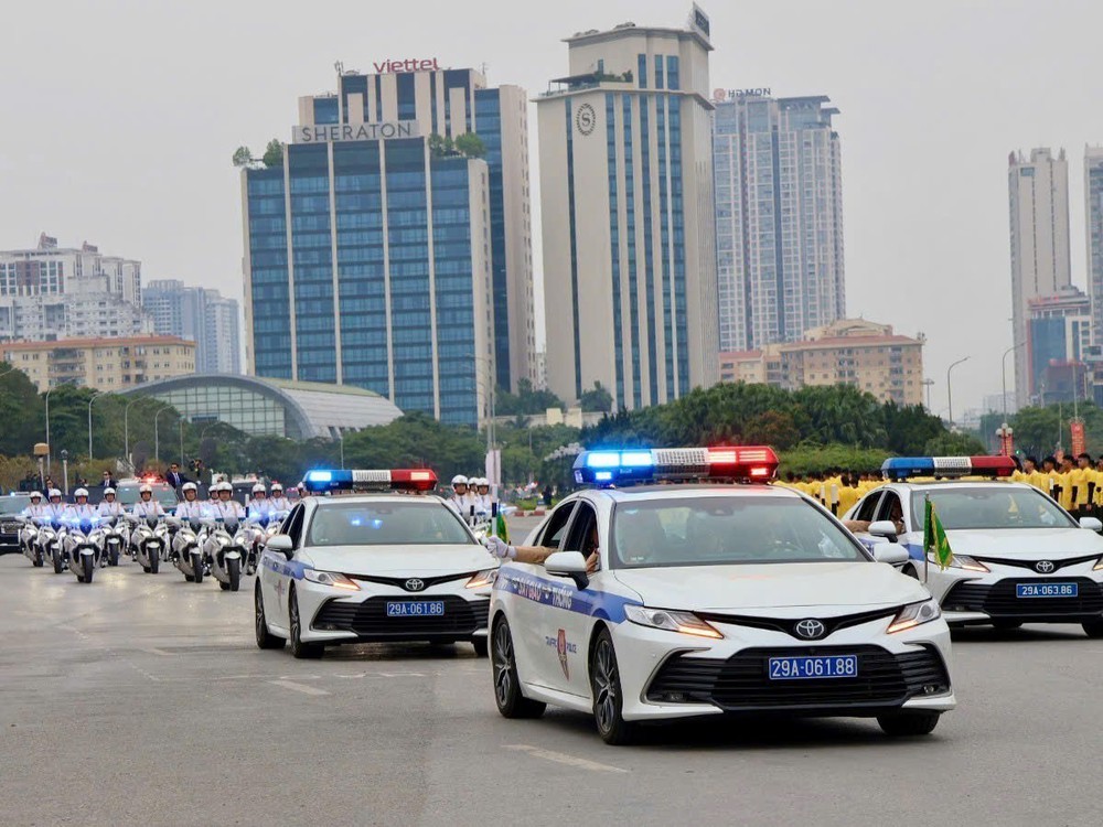 Hà Nội bảo đảm trật tự, an toàn giao thông phục vụ sơ duyệt, diễn tập phương án bảo vệ Đại hội XIV của Đảng - Ảnh 1. Hà Nội bảo đảm trật tự, an toàn giao thông phục vụ sơ duyệt, diễn tập phương án bảo vệ Đại hội XIV của Đảng - Ảnh 1.