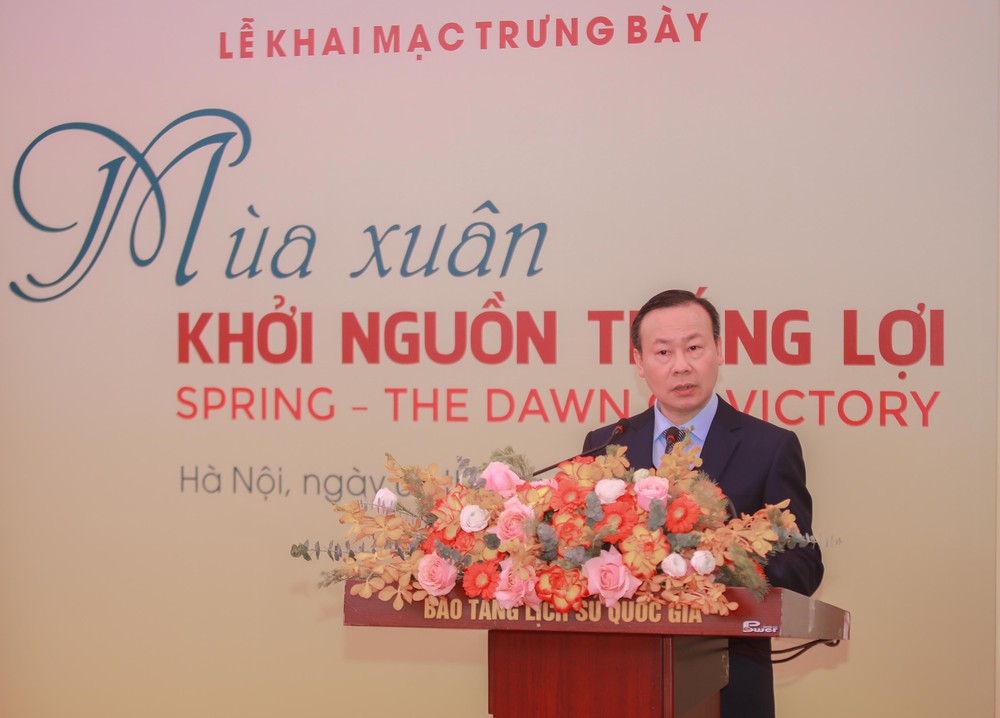 Khai mạc Trưng bày chuyên đề "Mùa Xuân - Khởi nguồn thắng lợi" - Ảnh 1.