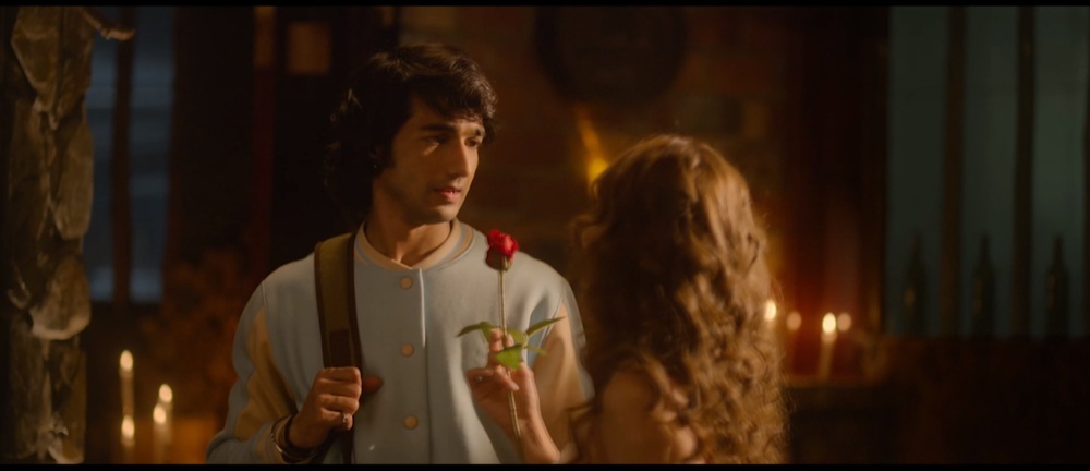 Một Việt Nam quyến rũ qua bộ phim hợp tác Việt Nam - Ấn Độ 'Vạn dặm yêu em' - Ảnh 3.