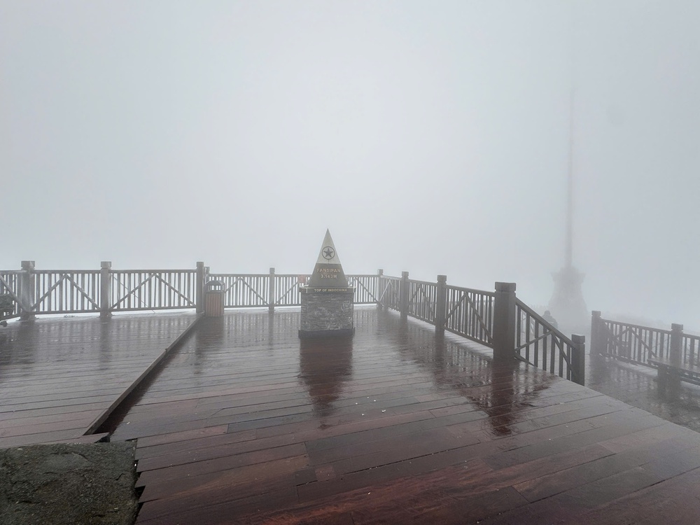  Băng tuyết trên đỉnh Fansipan (Sa Pa) - Ảnh 12.