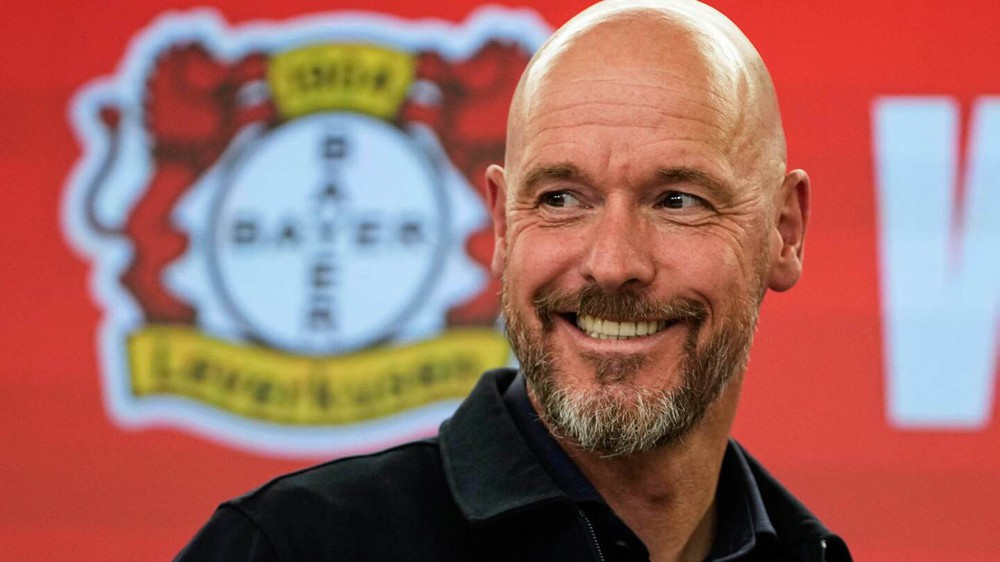 Cựu HLV MU, Erik ten Hag, bất ngờ có công việc mới sau khi bị Bayer Leverkusen sa thải - Ảnh 1.