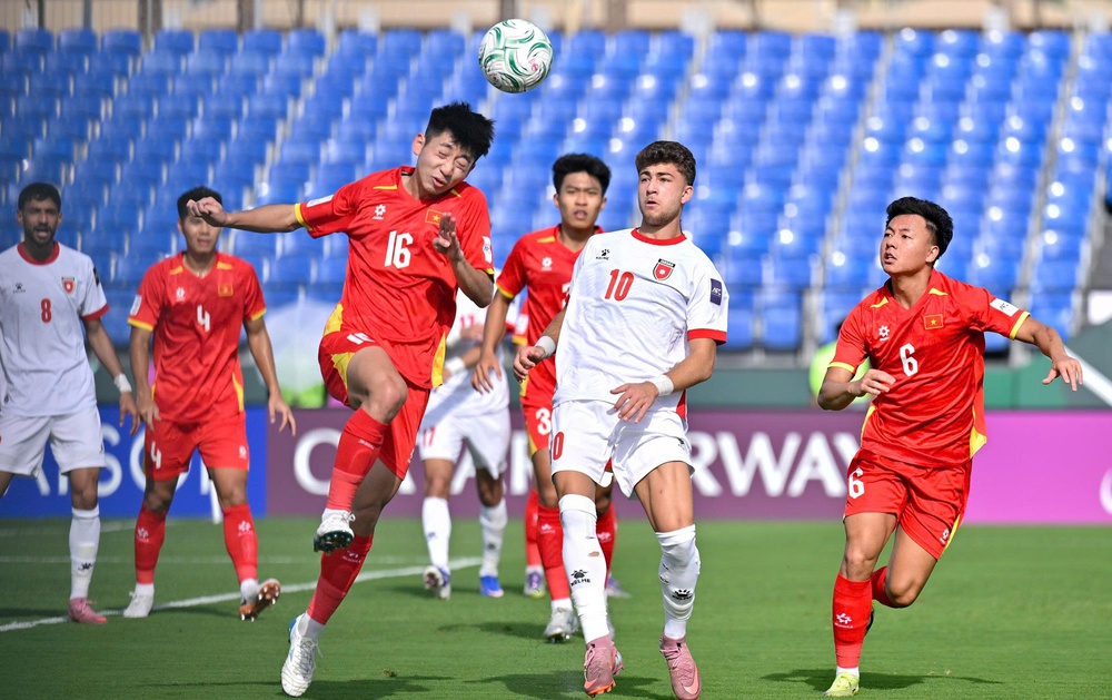 U23 Việt Nam gặp U23 Kyrgyzstan "dễ mà khó" - Ảnh 2.
