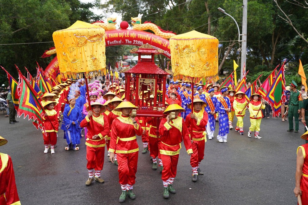 Bảo tồn, phát huy giá trị di sản văn hóa ở “siêu đô thị” - Ảnh 2.
