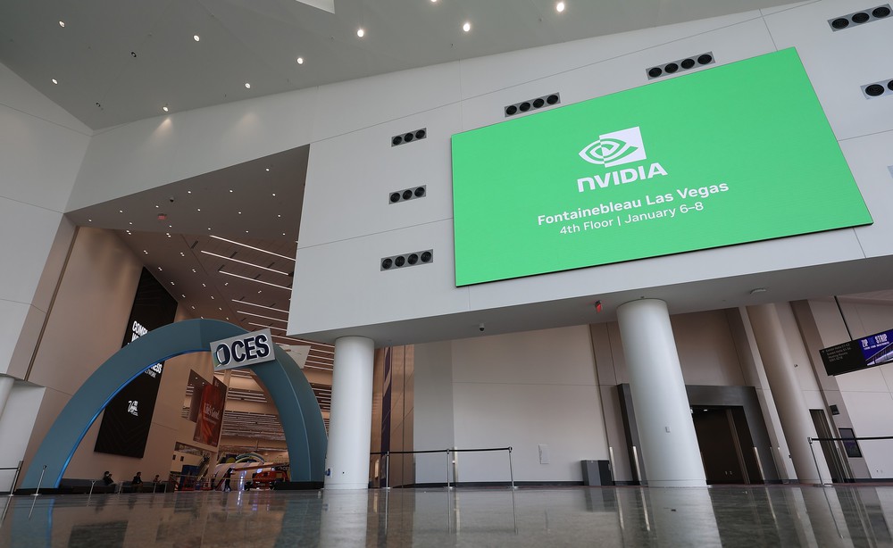 CES 2026: Các nhà sản xuất TV "đặt cược" vào AI - Ảnh 2.