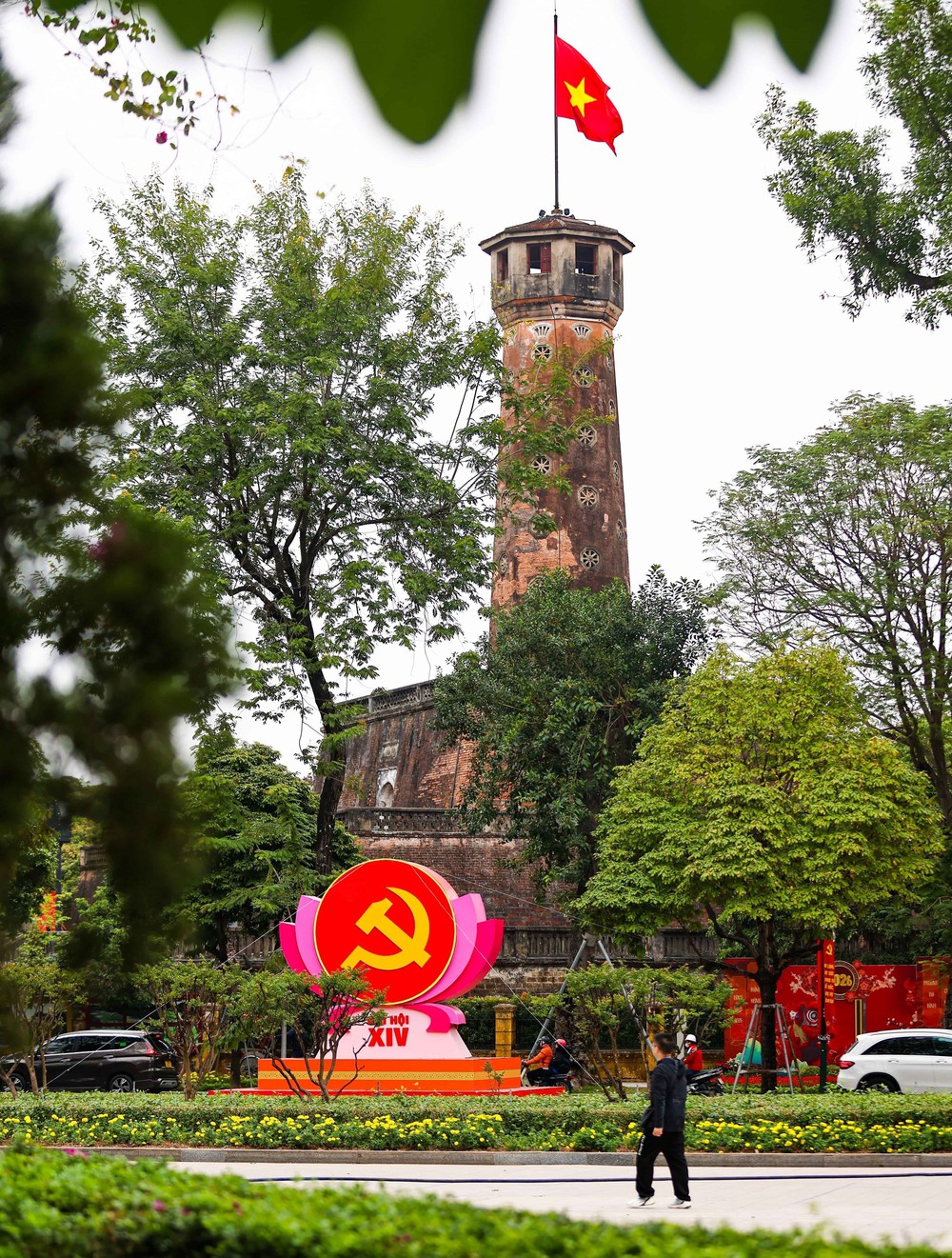 Thủ đô rợp bóng cờ hoa chào mừng Đại hội XIV của Đảng - Ảnh 15.