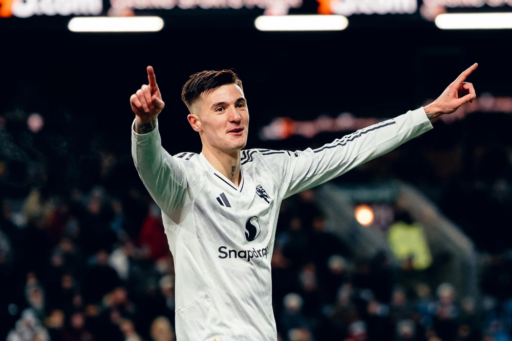 Ai bảo Sesko chưa đủ trình đá cho MU? - Ảnh 1.