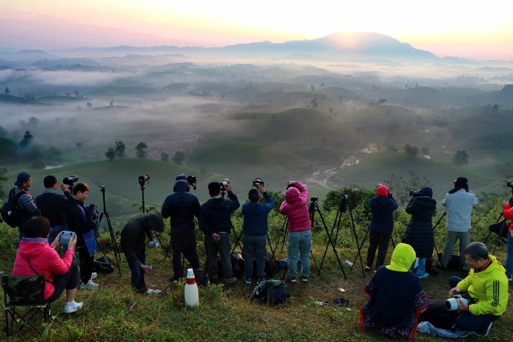 Vì một miền quê đáng sống: Ngút ngàn đồi chè Long Cốc - Ảnh 3. Vì một miền quê đáng sống: Ngút ngàn đồi chè Long Cốc - Ảnh 3.