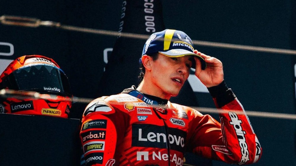 Huyền thoại đua xe MotoGP muốn con trai trở thành VĐV... cầu lông - Ảnh 1. Huyền thoại đua xe MotoGP muốn con trai trở thành VĐV... cầu lông - Ảnh 1.